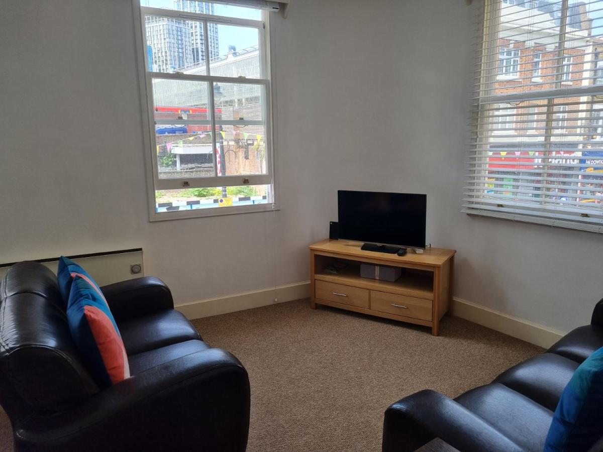 Stunning 2 Bed/2 Bath Flat In Waterloo, London Apartment Exterior foto