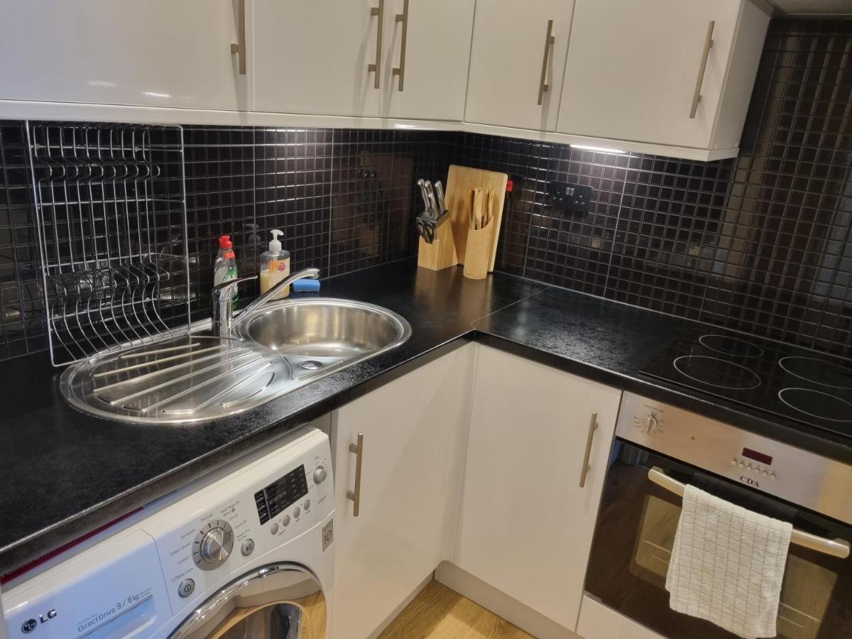 Stunning 2 Bed/2 Bath Flat In Waterloo, London Apartment Exterior foto